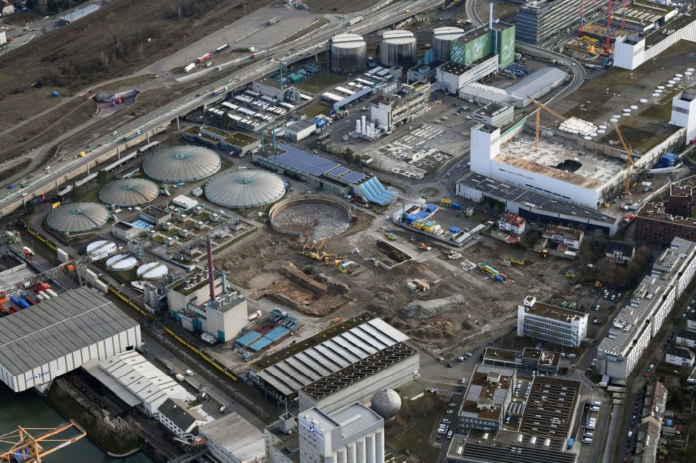 Luftbild Basel - Sanierung und Erweiterungs Baustelle der Klärwerks- Becken der ProRheno im Ortsteil Kleinhüningen in Basel, Schweiz