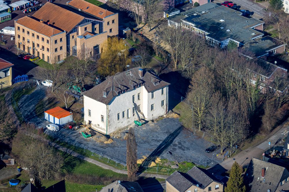 Luftbild Selm - Sanierung eines Gebäudekomplexes Burg Botzler in Selm im Bundesland Nordrhein-Westfalen, Deutschland
