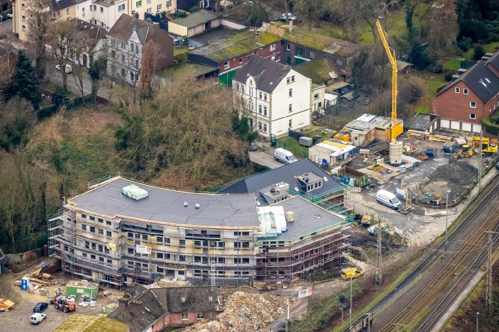 Herne von oben - Sanierung eines Gebäudekomplexes der Heitkamp-Villa an der Langekampstraße in Herne im Bundesland Nordrhein-Westfalen, Deutschland