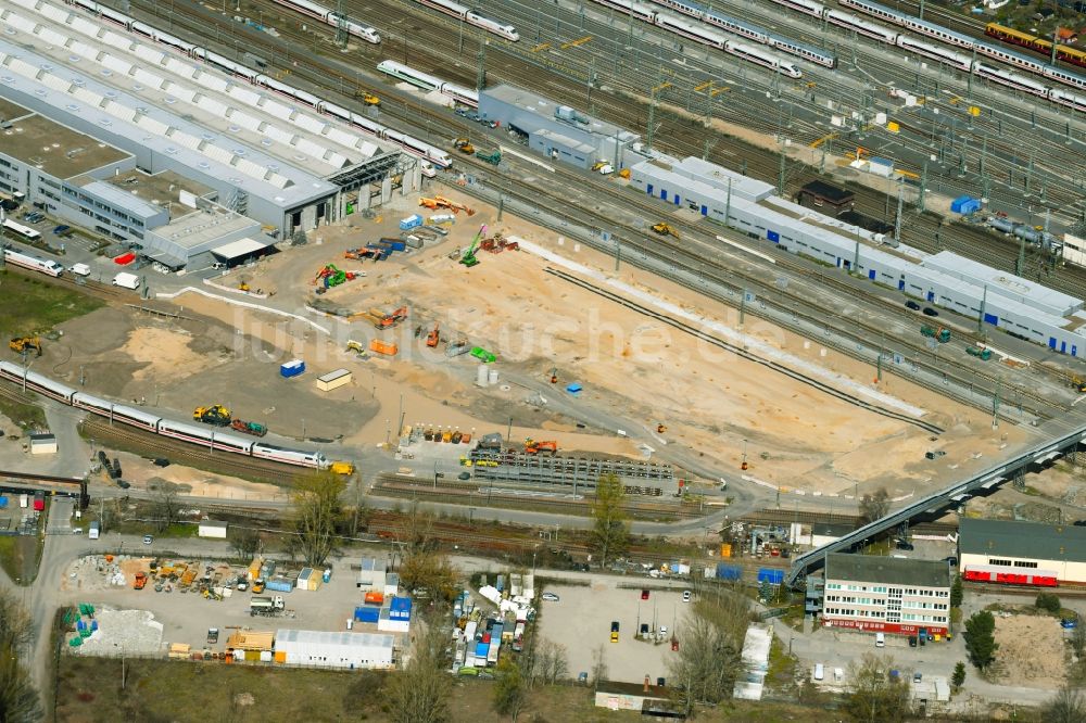 Luftaufnahme Berlin - Sanierung eines Gebäudekomplexes des ICE-Werk Berlin Rummelsburg im Ortsteil Rummelsburg in Berlin, Deutschland
