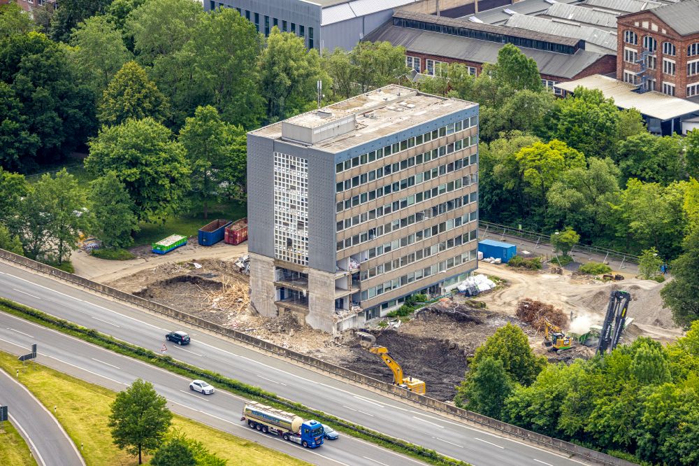 Luftbild Arnsberg - Sanierung des Hochhaus- Gebäude der Stadtverwaltung - Rathaus in Arnsberg im Bundesland Nordrhein-Westfalen, Deutschland