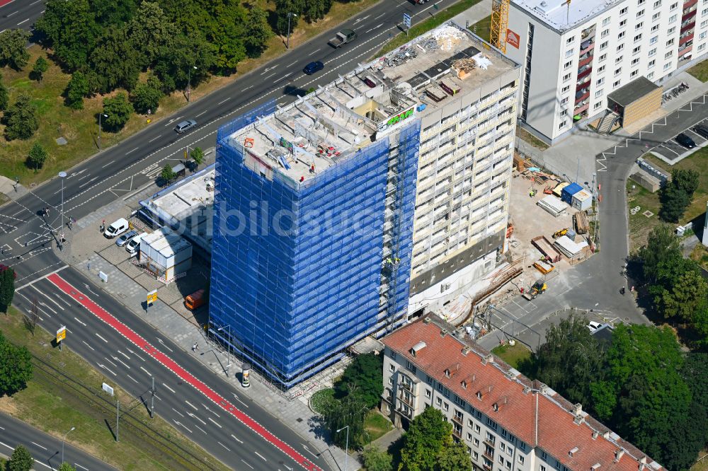 Luftbild Dresden - Sanierung Hochhaus- Gebäude im Wohngebiet Pirnaischer Platz in Dresden im Bundesland Sachsen, Deutschland