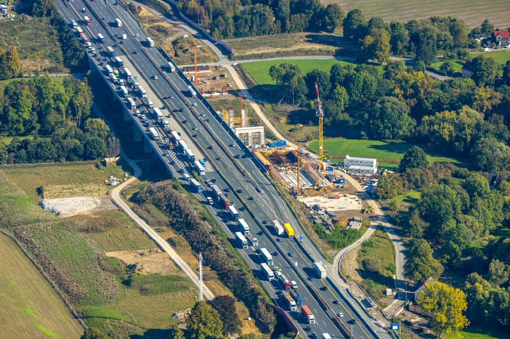 Unna aus der Vogelperspektive: Sanierung und Instandsetzung des Autobahn- Brückenbauwerk Liedbachtalbrücke BAB A1 in Unna im Bundesland Nordrhein-Westfalen, Deutschland