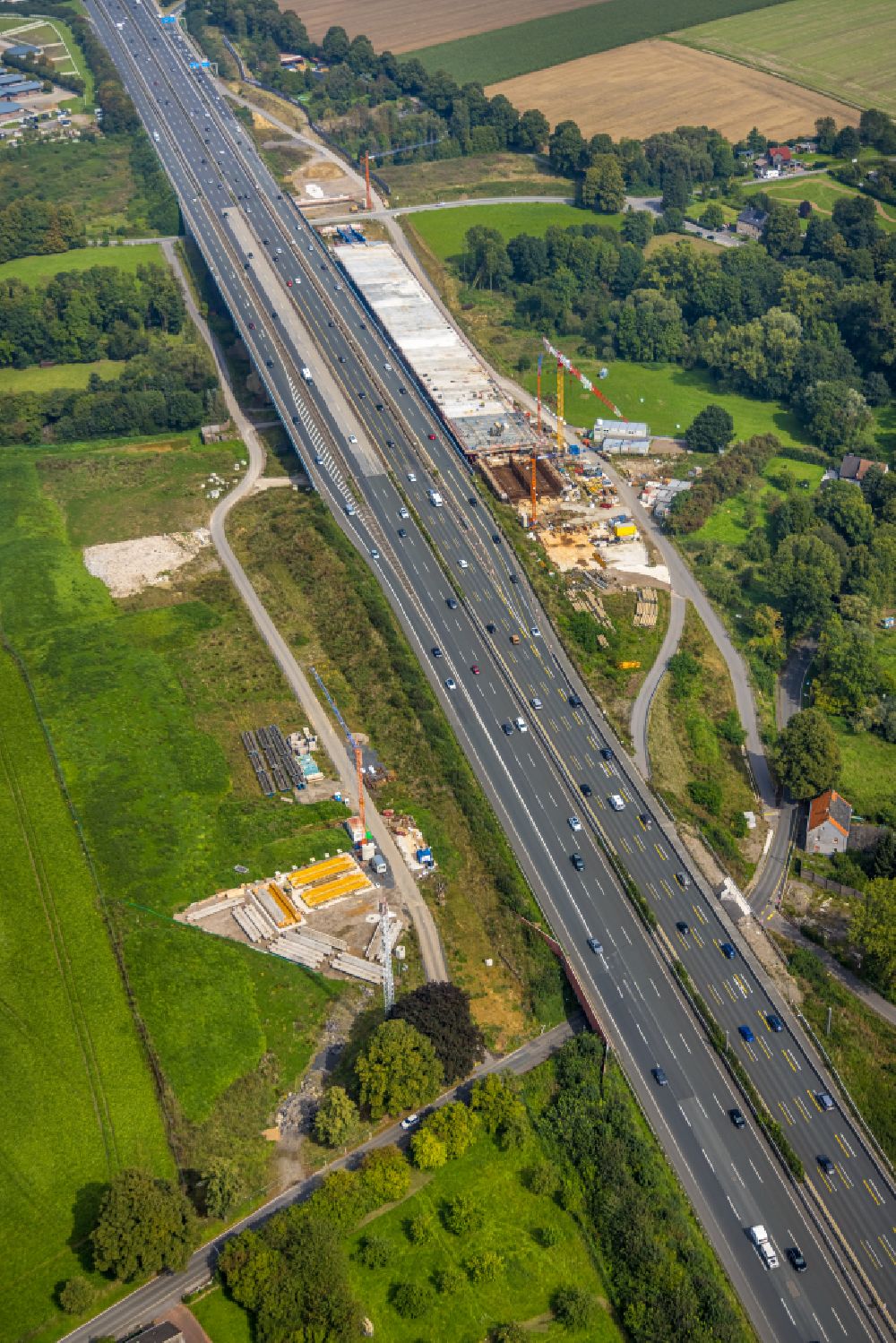 Luftaufnahme Unna - Sanierung und Instandsetzung des Autobahn- Brückenbauwerk Liedbachtalbrücke BAB A1 in Unna im Bundesland Nordrhein-Westfalen, Deutschland