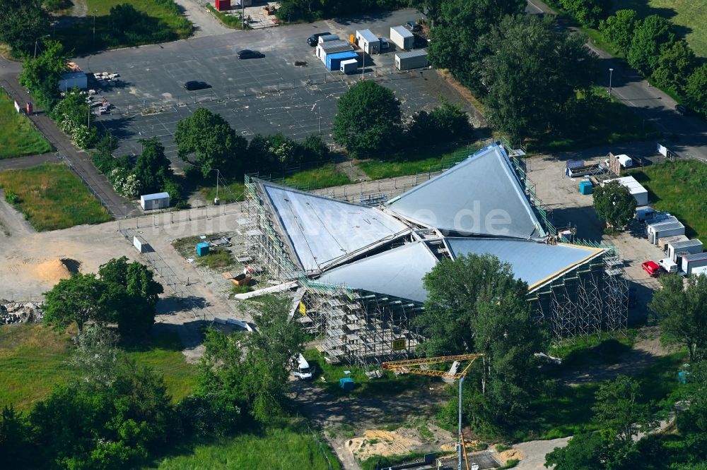 Luftbild Magdeburg - Sanierung Veranstaltungshalle Hyparschale am Heinrich-Heine-Weg in Magdeburg im Bundesland Sachsen-Anhalt, Deutschland