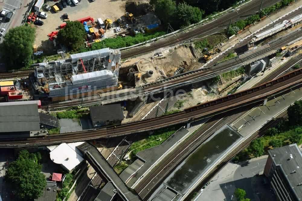 Luftbild Hamburg - Sanierungs- Baustelle am Bahnhofsgebäude und Gleisanlagen des S-Bahnhofes Hamburg Berliner Tor in Hamburg, Deutschland
