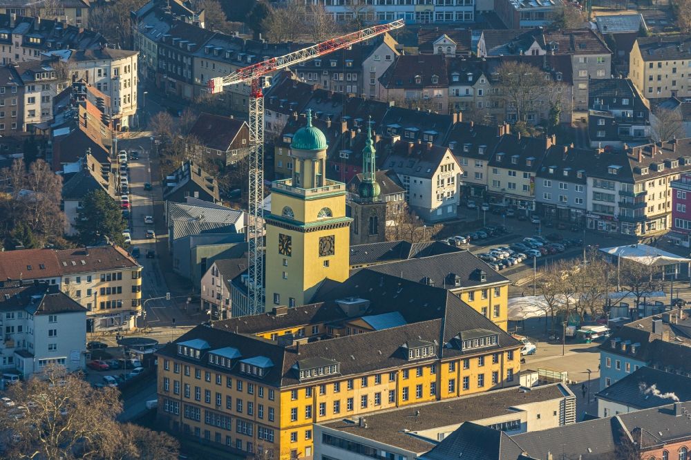 Luftbild Witten - Sanierungsarbeiten am Gebäude der Stadtverwaltung - Rathaus im Ortsteil Bommern in Witten im Bundesland Nordrhein-Westfalen
