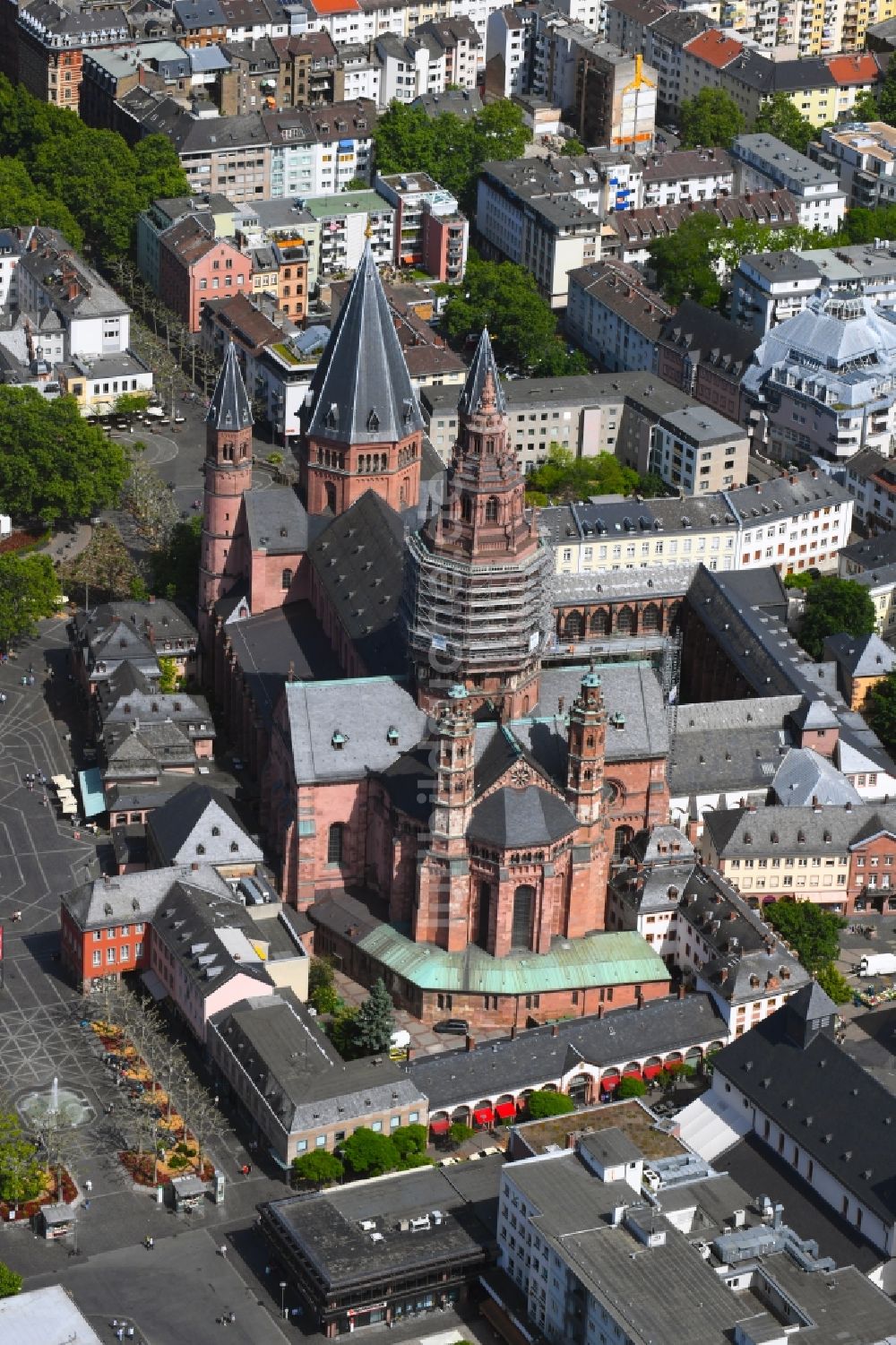 Luftbild Mainz - Sanierungsarbeiten an der Kathedrale Sankt Martin in Mainz im Bundesland Rheinland-Pfalz, Deutschland