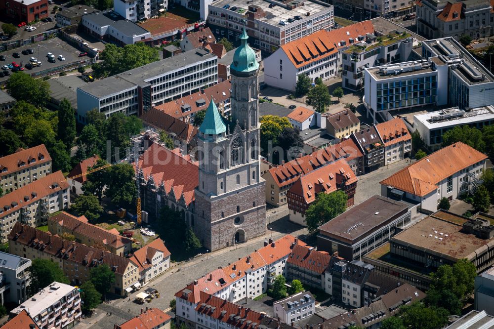 Luftaufnahme Braunschweig - Sanierungsarbeiten am Kirchengebäude St. Andreaskirche in Braunschweig im Bundesland Niedersachsen, Deutschland