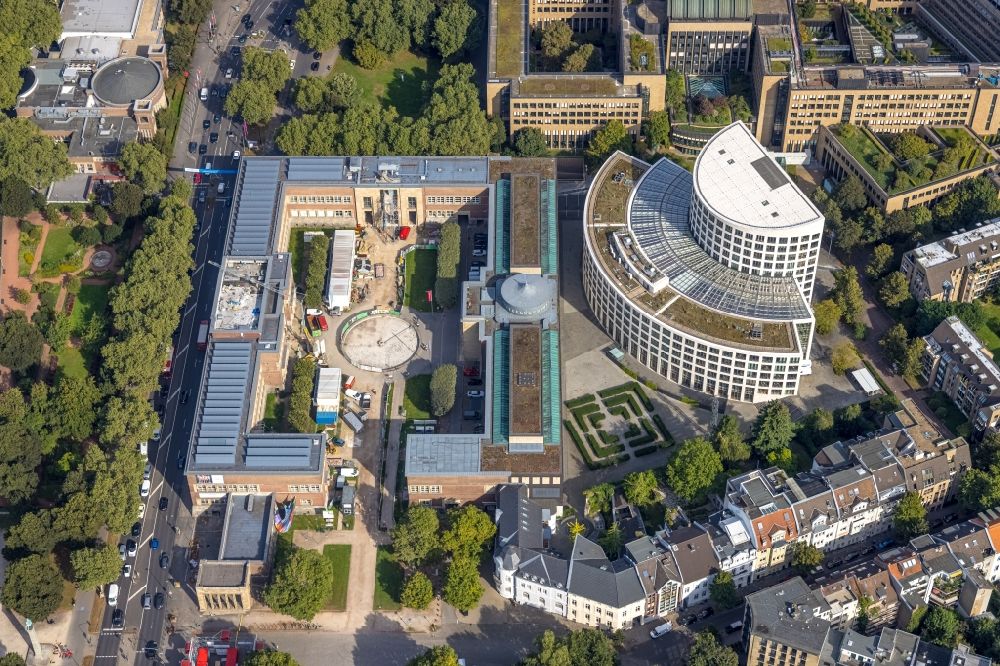 Luftbild Düsseldorf - Sanierungsarbeiten am Kunstpalast in Düsseldorf im Bundesland Nordrhein-Westfalen, Deutschland
