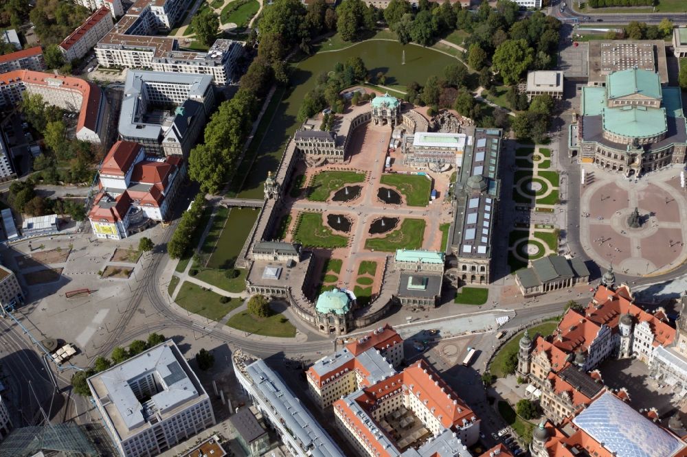 Luftaufnahme Dresden - Sanierungsarbeiten am Palais des ...