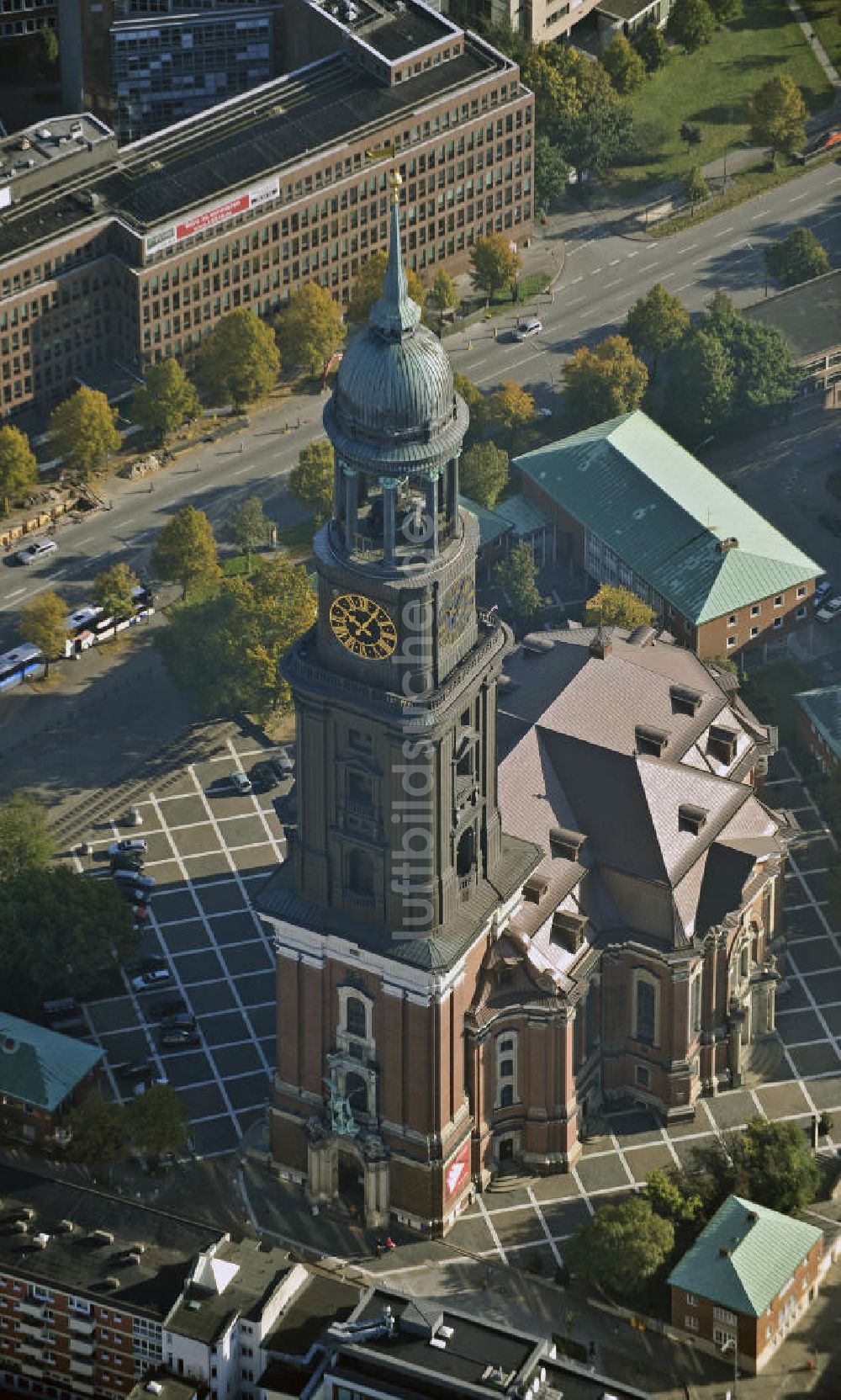 Hamburg von oben - Sankt Michaelis Hamburg
