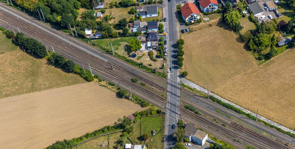 Luftaufnahme Hamm - Schienen- Gleis- und Oberleitungsstrang im Streckennetz der Deutschen Bahn in Hamm im Bundesland Nordrhein-Westfalen, Deutschland