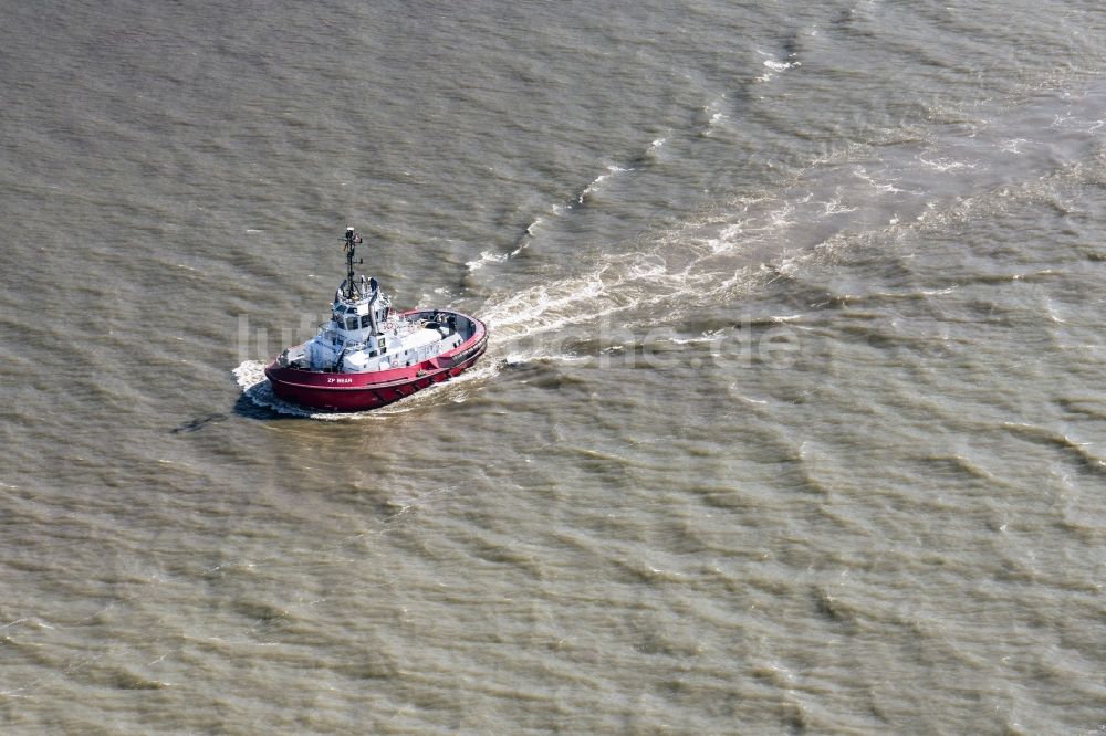 Luftbild Hamburg - Schiff - Spezialschiff in Fahrt Schlepper auf der Elbe in Hamburg, Deutschland