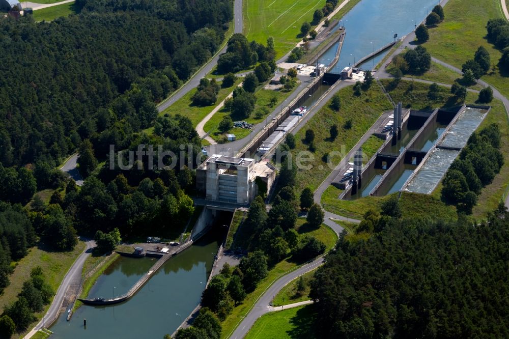 Luftbild Mühlhausen - Schleusenanlagen am Ufer der Wasserstraße der Donau im Ortsteil Bachhausen in Mühlhausen im Bundesland Bayern, Deutschland