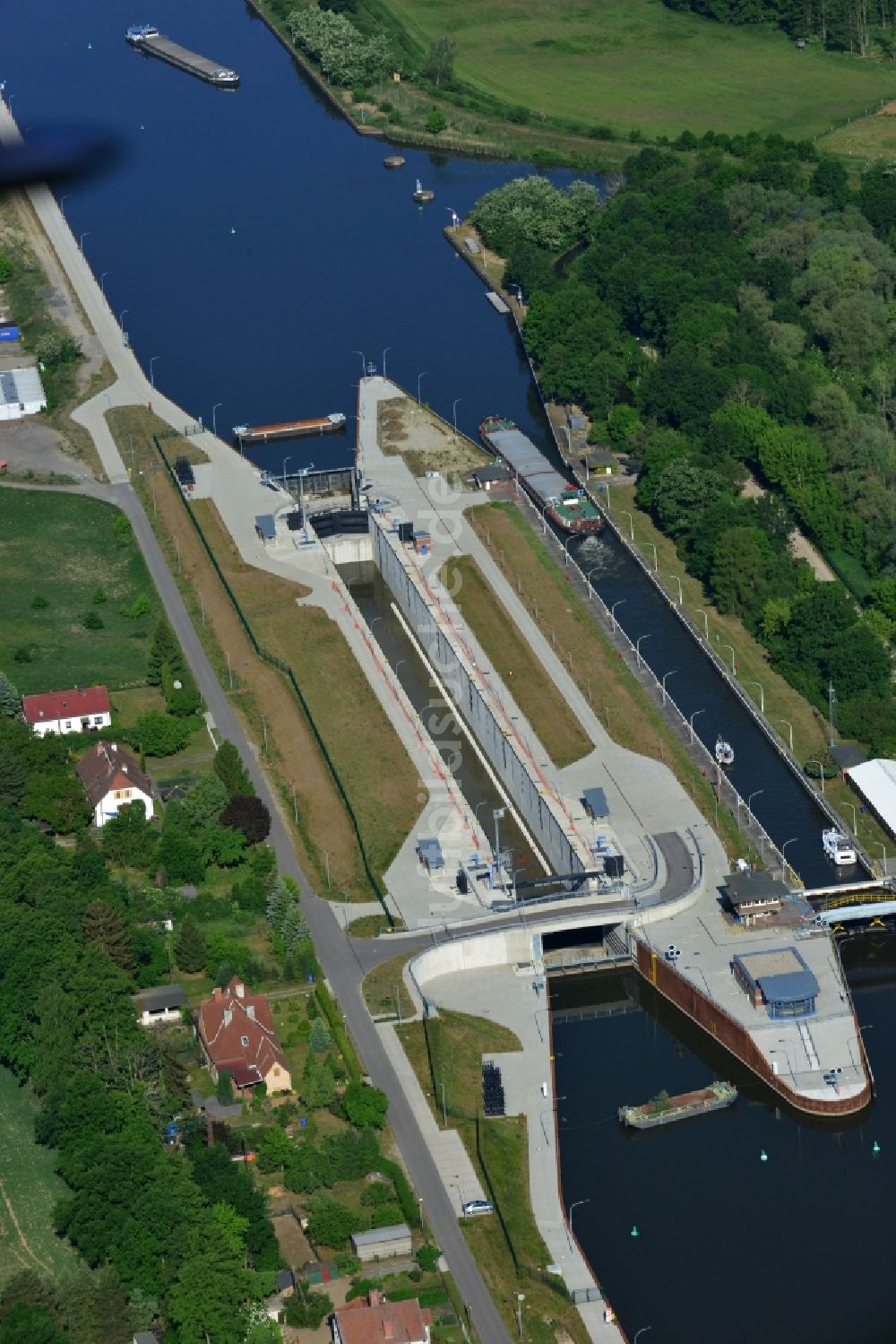 Luftaufnahme Wusterwitz - Schleusenanlagen am Ufer der Wasserstraße des Elbe-Havel-Kanales in Wusterwitz im Bundesland Brandenburg
