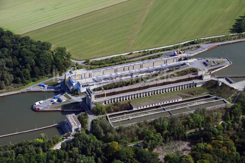 Luftbild Esterholz - Schleusenanlagen am Ufer der Wasserstraße Elbe Seitenkanal in Esterholz im Bundesland Niedersachsen, Deutschland