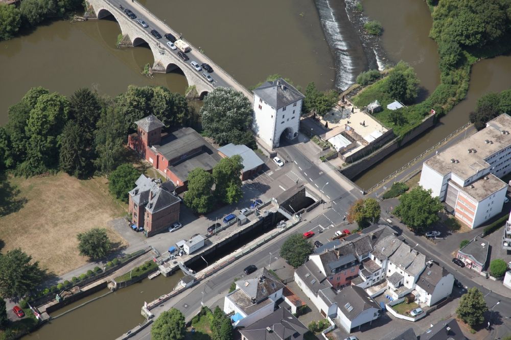 Luftbild Limburg an der Lahn - Schleusenanlagen am Ufer der Wasserstraße der Lahn in Limburg an der Lahn im Bundesland Hessen, Deutschland