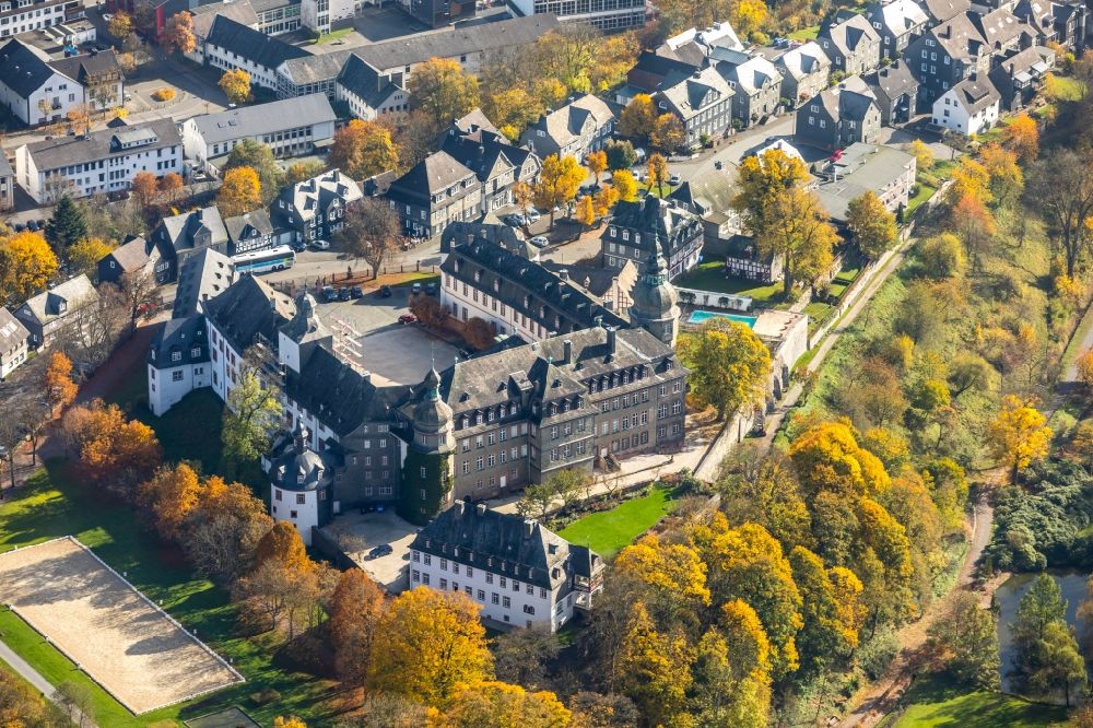 Luftbild Bad Berleburg - Schloss Berleburg in Bad Berleburg im Kreis Siegen-Wittgenstein im Bundesland Nordrhein-Westfalen