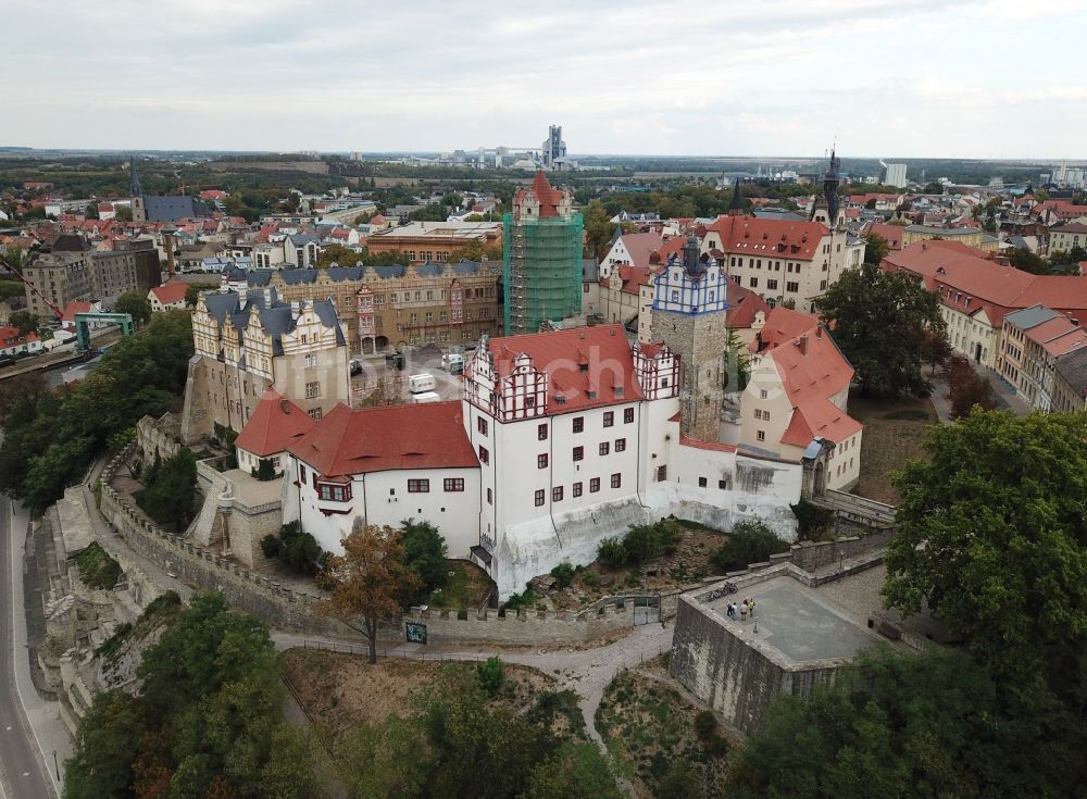 Luftaufnahme Bernburg (Saale) - Schloss Bernburg in Bernburg ( Saale ) im Bundesland Sachsen-Anhalt, Deutschland