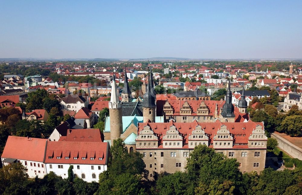 Luftbild Merseburg (Saale) - Schloß mit dem Dom St. Johannes und St.Laurentius , einem Bauwerk der Strasse der Romanik in Merseburg im Bundesland Sachsen-Anhalt