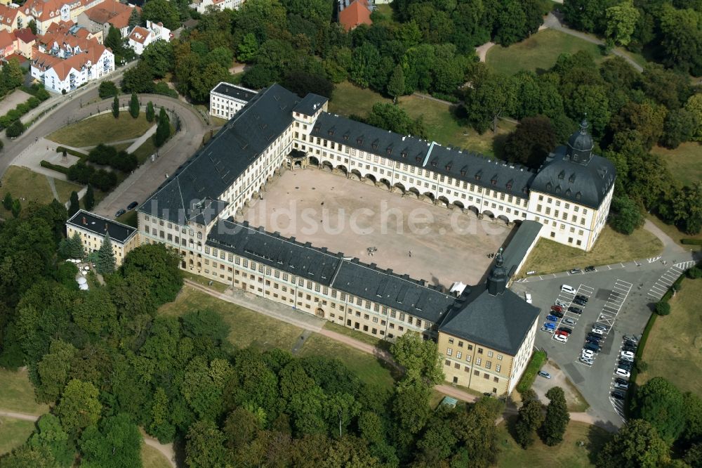 Gotha von oben - Schloss Friedenstein in Gotha im Bundesland Thüringen