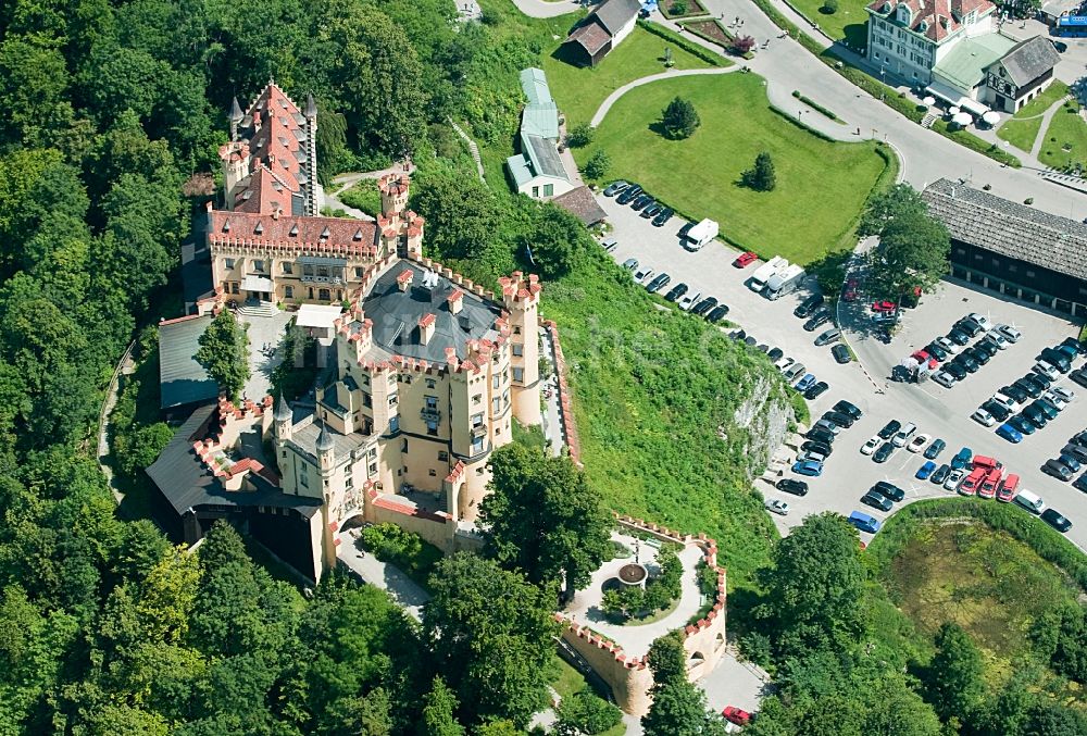 Luftaufnahme Hohenschwangau - Schloss Hohenschwangau in Schwangau in Bayern