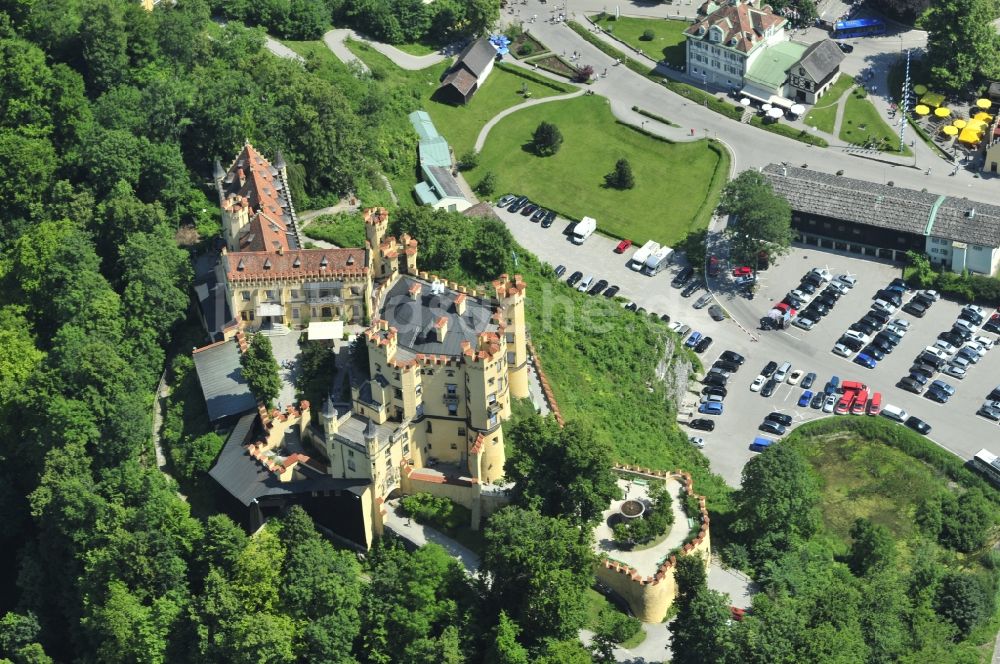 Hohenschwangau von oben - Schloss Hohenschwangau in Schwangau in Bayern