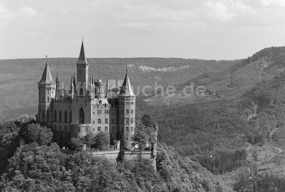 Luftaufnahme Bisingen - Schloss Hohenzollern in Bisingen im Bundesland Baden-Württemberg, Deutschland