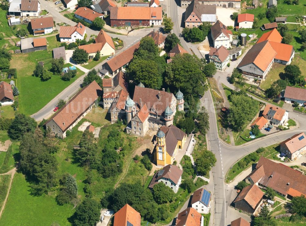 Luftaufnahme Gutenzell-Hürbel - Schloss Hürbel in Gutenzell-Hürbel im Bundesland Baden-Württemberg