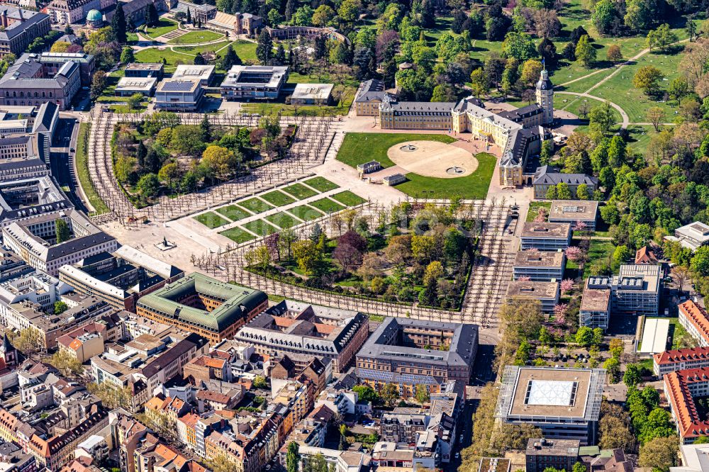 Luftbild Karlsruhe - Schloss Karlsruhe im Bundesland Baden-Württemberg