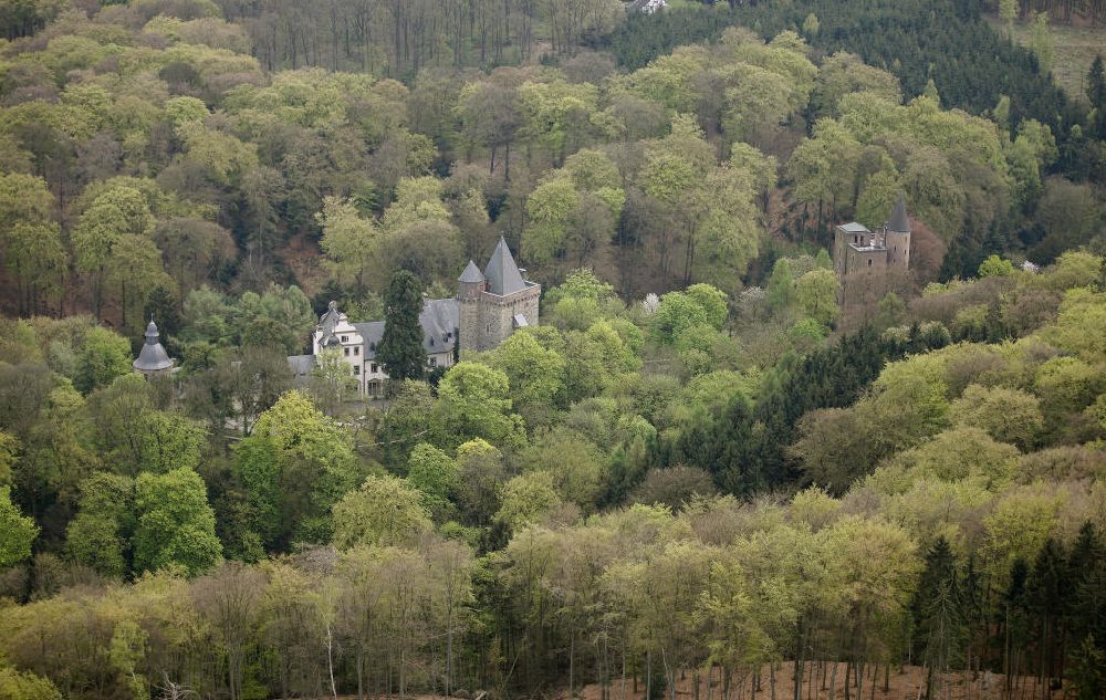 Ratingen von oben - Schloss Landsberg, eine Schlossanlage im Ruhrtal auf dem Stadtgebiet von Ratingen