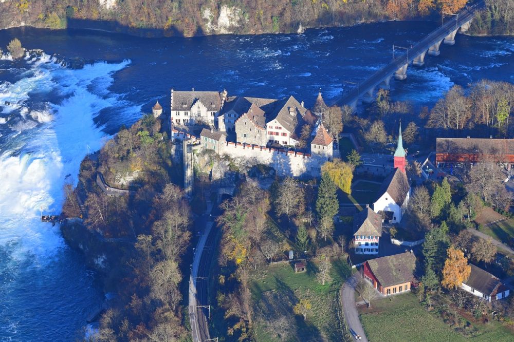 Luftbild Neuhausen am Rheinfall - Schloss Laufen am Rheinfall in Neuhausen am Rheinfall im Kanton Schaffhausen, Schweiz