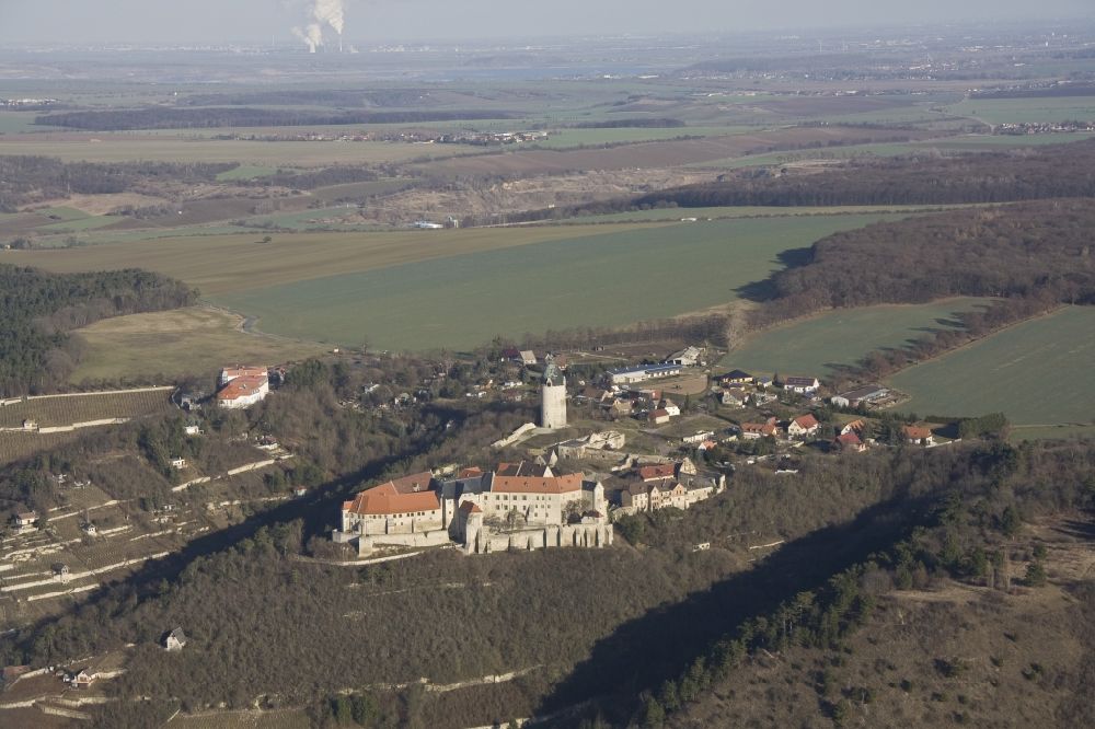 Luftaufnahme Freyburg Unstrut - Schloss Neuenburg und den Bergfried Dicker Wilhelm bei Freyburg Unstrut im Bundesland Sachsen-Anhalt