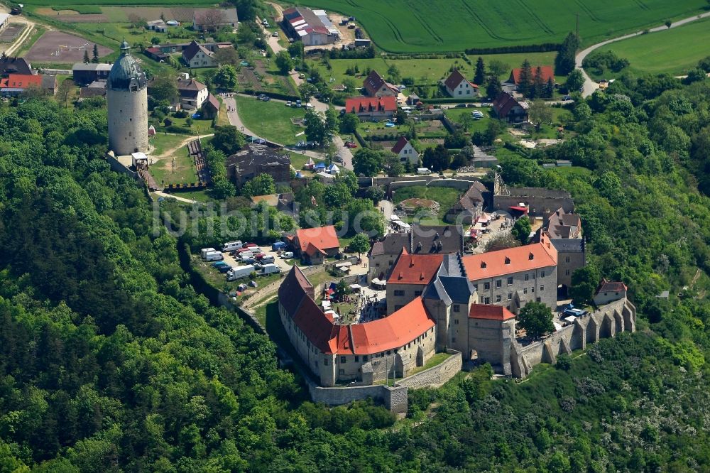 Freyburg (Unstrut) von oben - Schloss Neuenburg und der Bergfried Dicker Wilhelm bei Freyburg Unstrut im Bundesland Sachsen-Anhalt