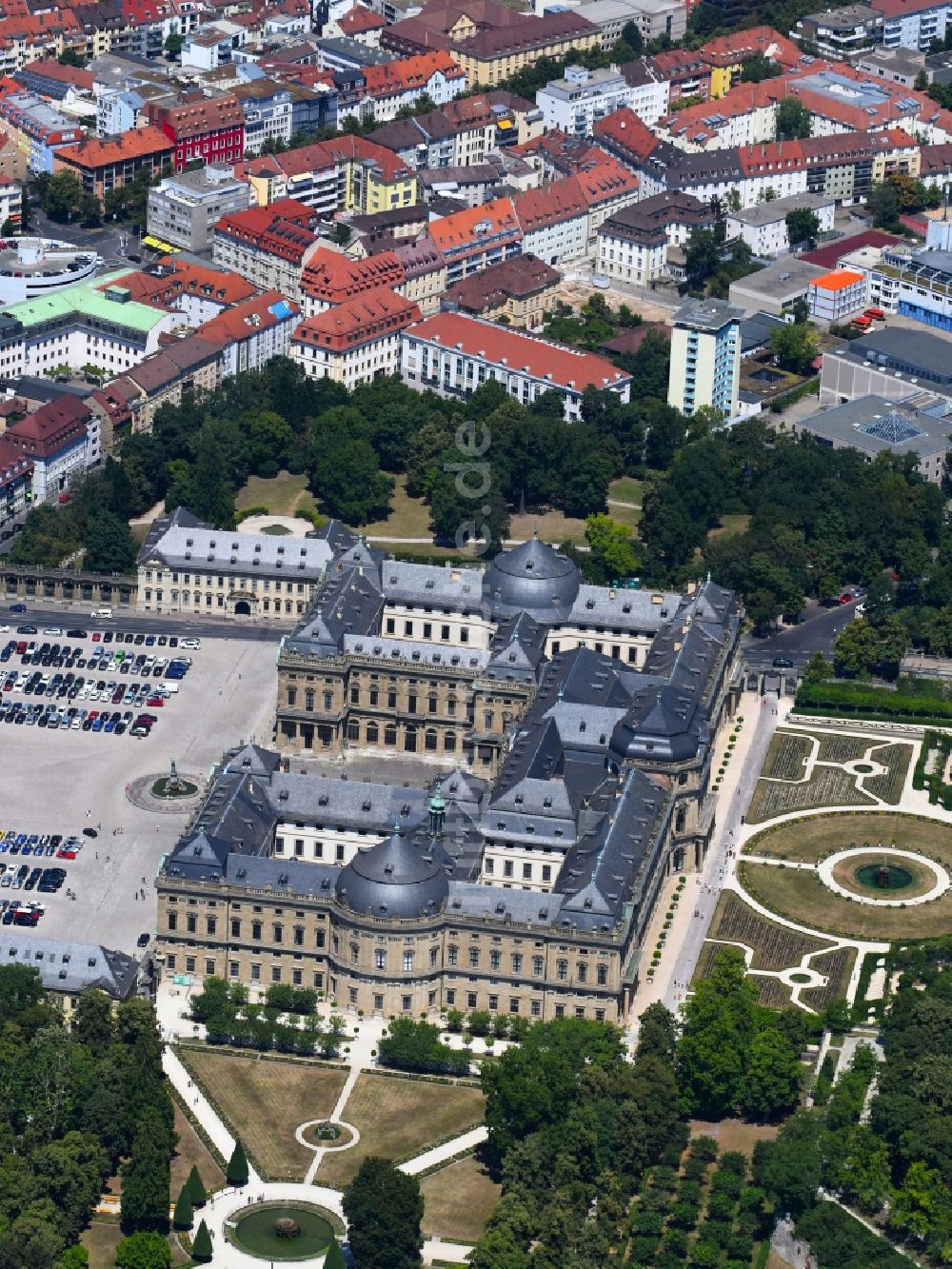 Luftbild Würzburg - Schloss Residenz Würzburg in Würzburg im Bundesland Bayern, Deutschland