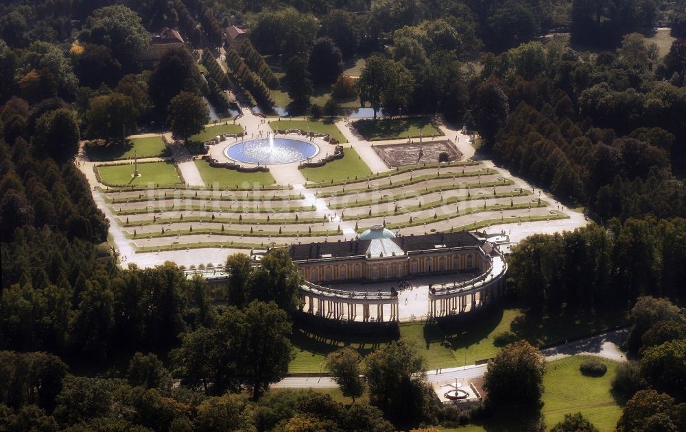 Potsdam aus der Vogelperspektive: Schloss Sanssouci in Potsdam im Bundesland Brandenburg