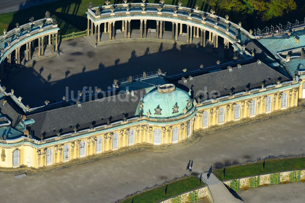 Luftaufnahme Potsdam - Schloss Sanssouci in Potsdam im Bundesland Brandenburg