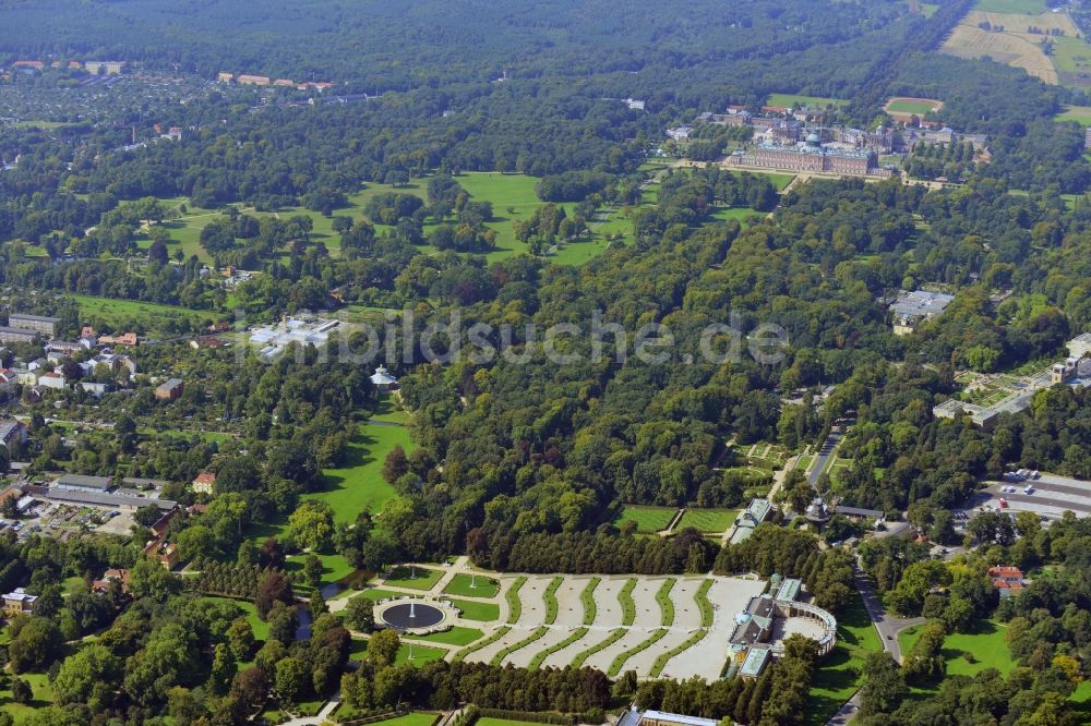 Luftbild Potsdam - Schloss Sanssouci und Weinbergterrassen in Potsdam im Bundesland Brandenburg