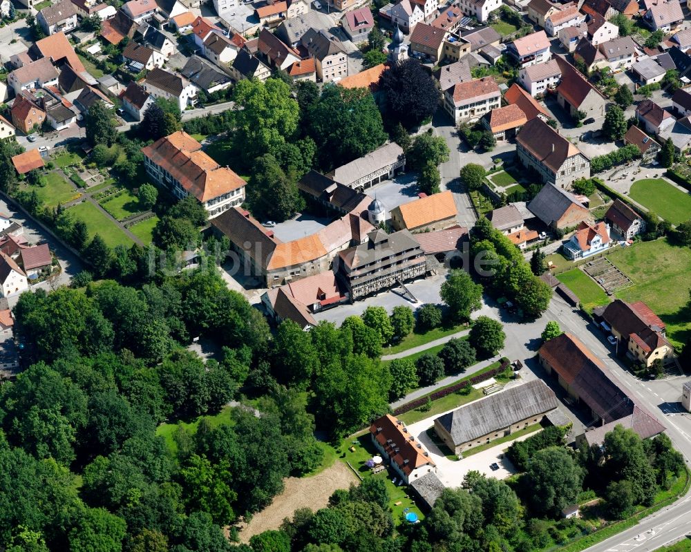 Bonfeld von oben - Schloss Schloss Bonfeld in Bonfeld im Bundesland Baden-Württemberg, Deutschland