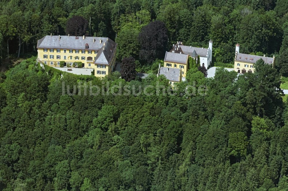 Ziemetshausen von oben - Schloss Seyfriedsburg in Ziemetshausen im Bundesland Bayern