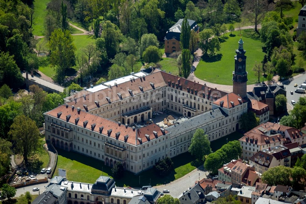 Luftaufnahme Weimar - Schloss Stadtschloss Weimar am Burgplatz in Weimar im Bundesland Thüringen, Deutschland