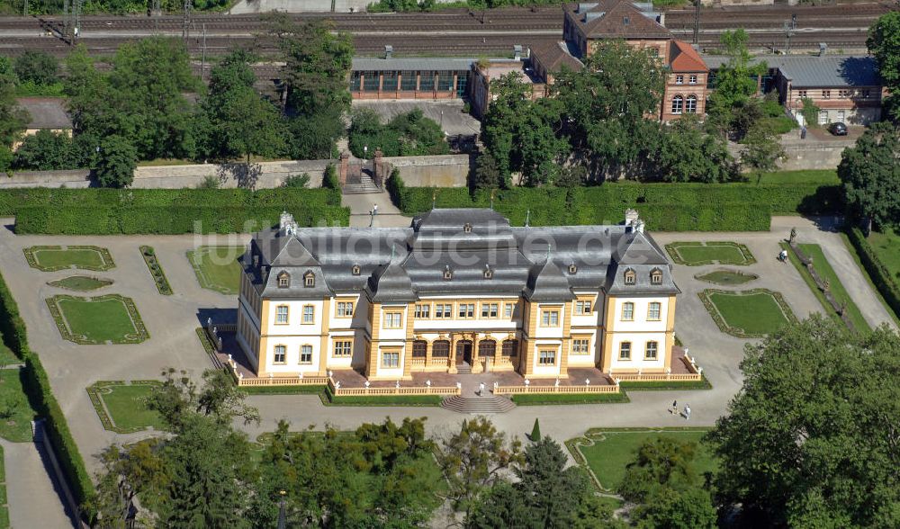 Luftaufnahme Würzburg - Schloss Veitshöchheim bei Würzburg