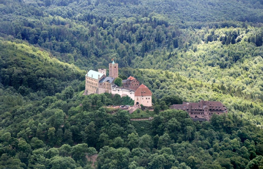Luftaufnahme Eisenach - Schloss Wartburg in Eisenach im Bundesland Thüringen