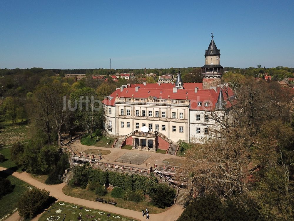 Luftbild Wiesenburg/Mark - Schloss Wiesenburg im Hohen Fläming im Bundesland Brandenburg