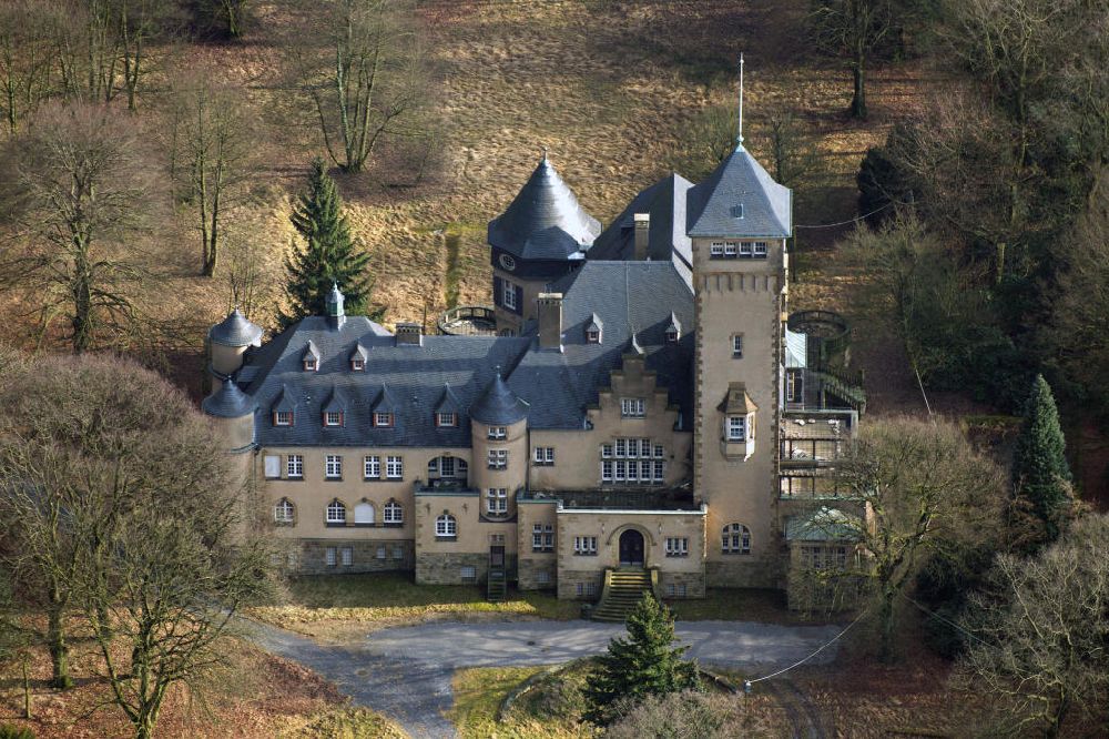 Luftaufnahme Duisburg - Schlossartiger Landsitz Villa Haus Hartenfels im Duisburger Stadtwald