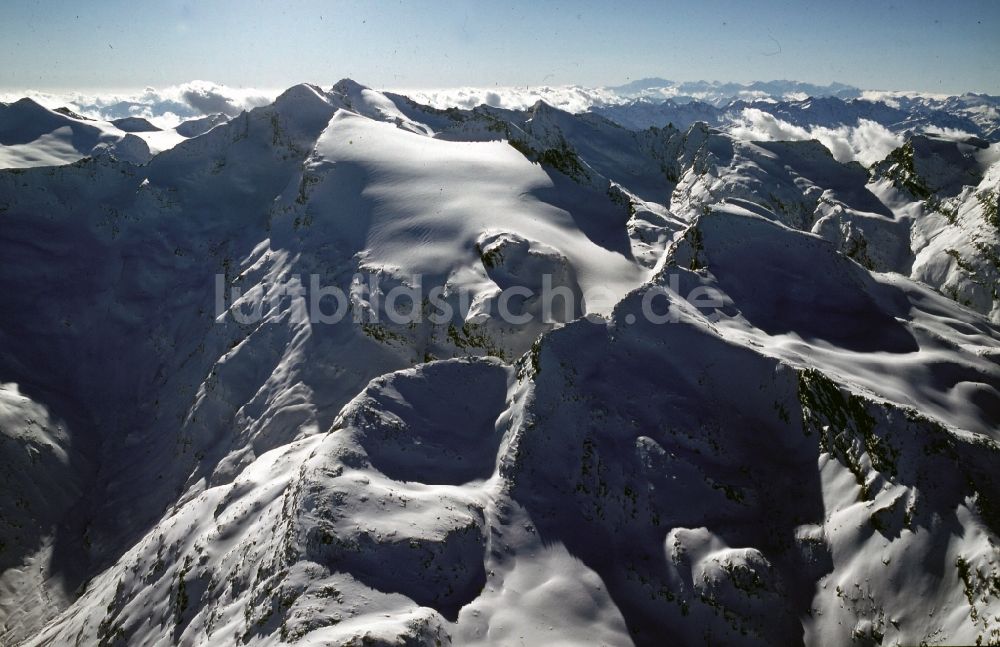 Ormont-Dessus von oben - Schneebedeckte Gletscher des Les Diablerets bei Ormont-Dessus in Schweiz