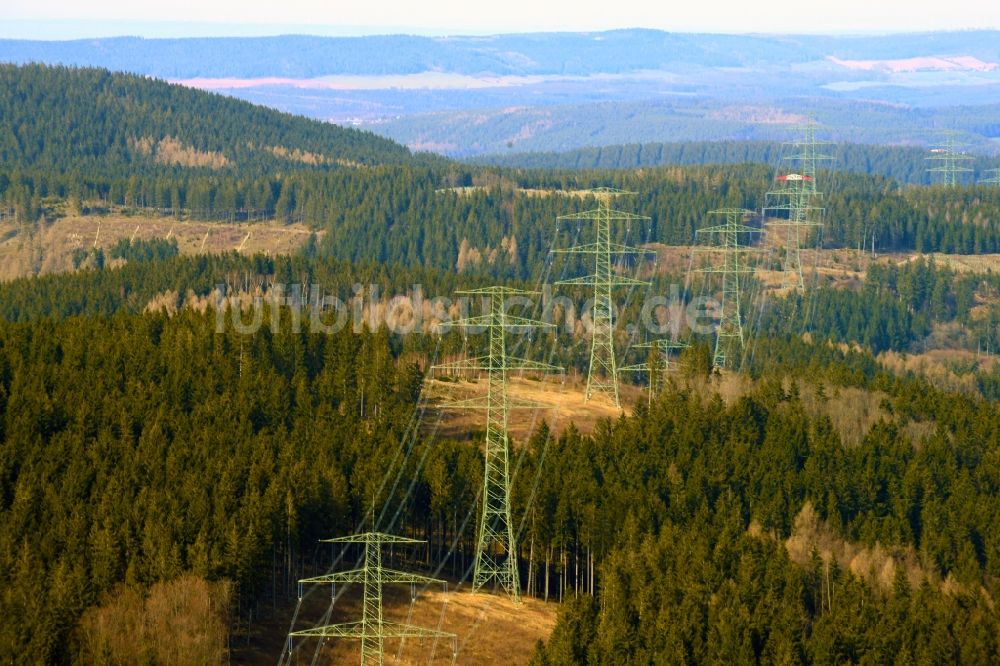 Luftaufnahme Möhrenbach - Schneisen- und Streckenverlauf der Thüringer Strombrücke nahe Möhrenbach im Bundesland Thüringen, Deutschland