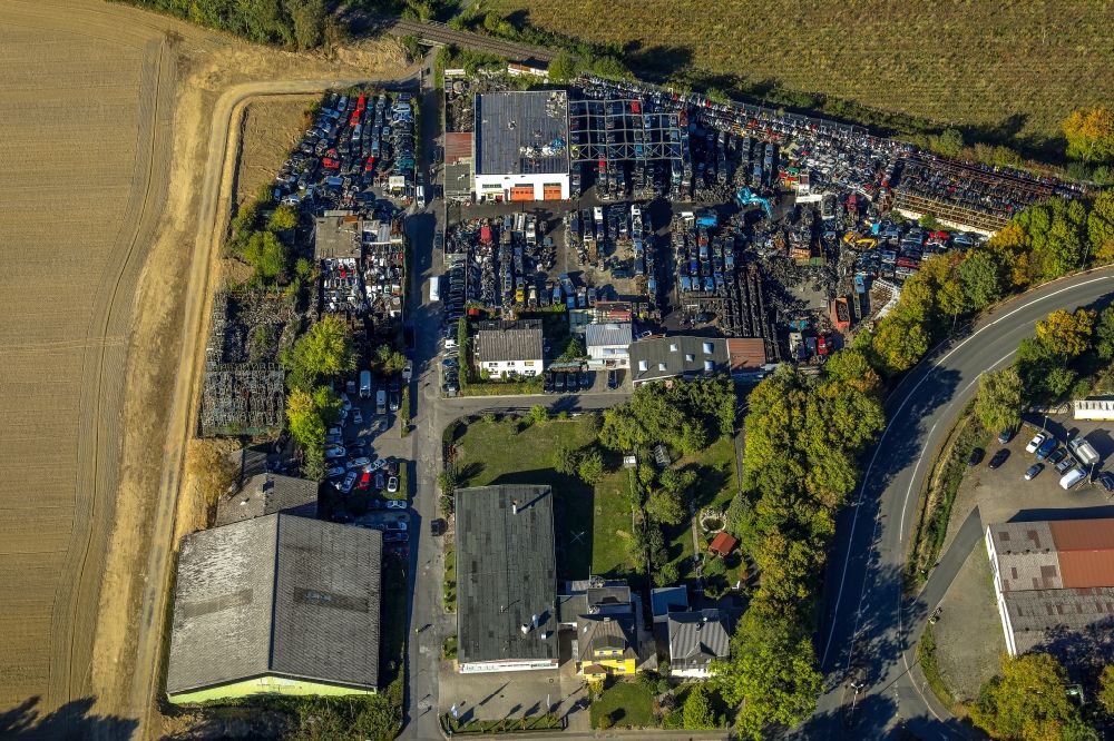 Luftbild Unna - Schrottplatz zur Verwertung von PKW Automobilen und Gebrauchtfahrzeugen mit Zerlegung und Ersatzteilhandel in Unna im Bundesland Nordrhein-Westfalen, Deutschland