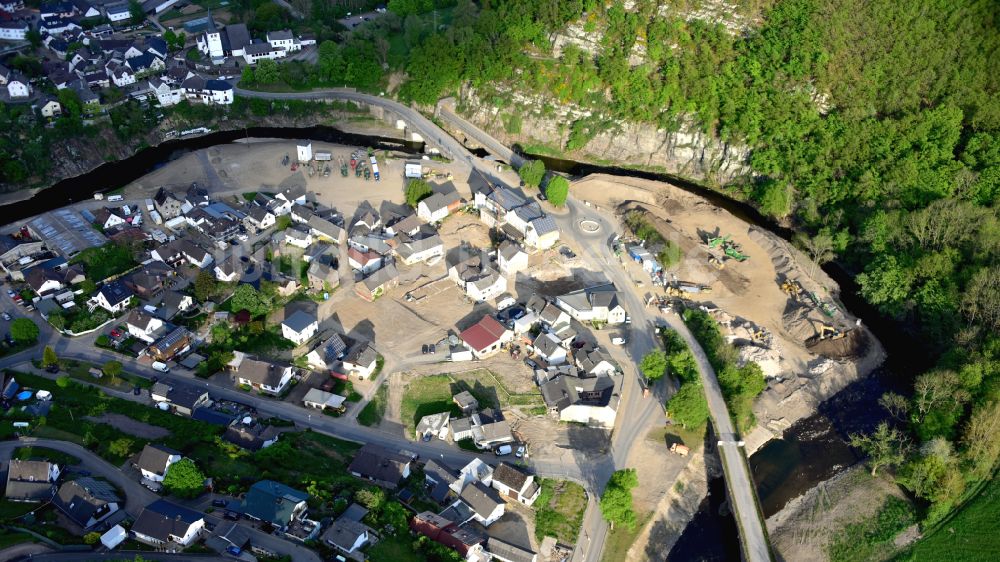 Schuld von oben - Schuld (Ahr), fast ein Jahr nach der Hochwasserkatastrophe im Bundesland Rheinland-Pfalz, Deutschland